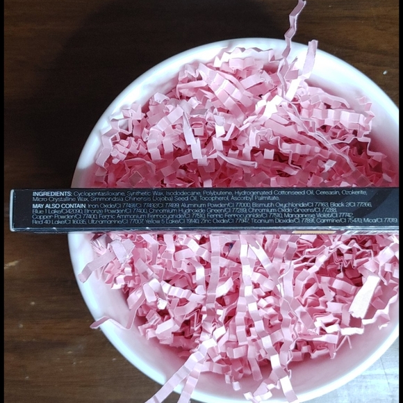 Younique Precision Pencil Eye Liner - Precious - Picture 2 of 3